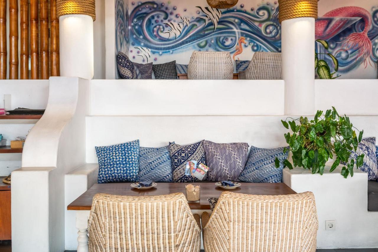 Pinkcoco - Constant Surprises & For Cool Adults Only Hotel Uluwatu