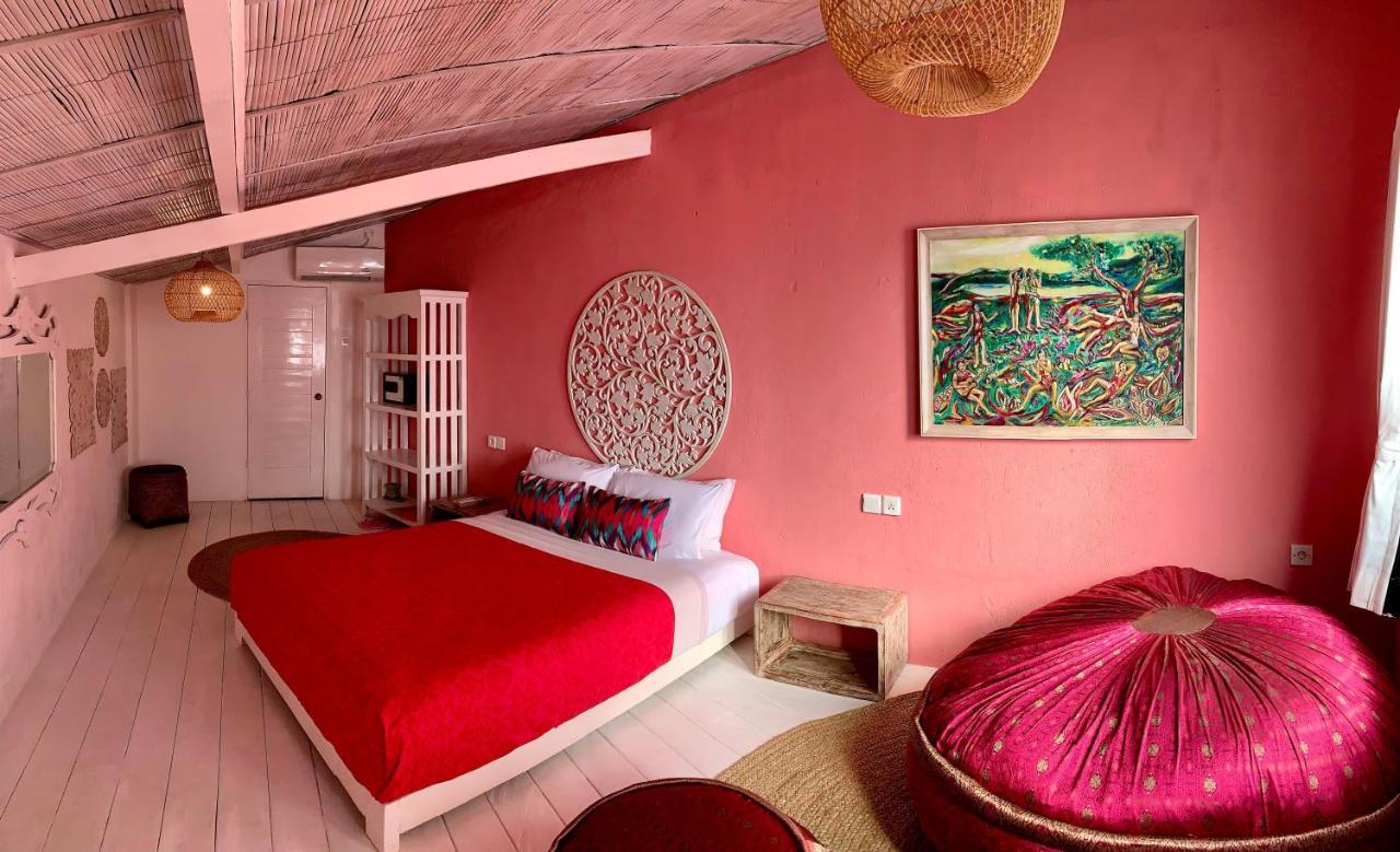 Hotel Pinkcoco - Constant Surprises & For Cool Adults Only Uluwatu